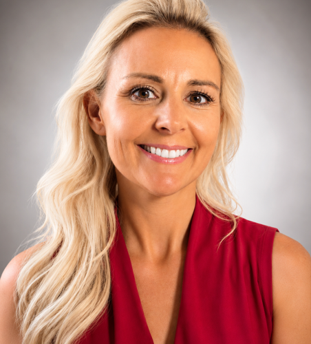 Headshot of April Nelson